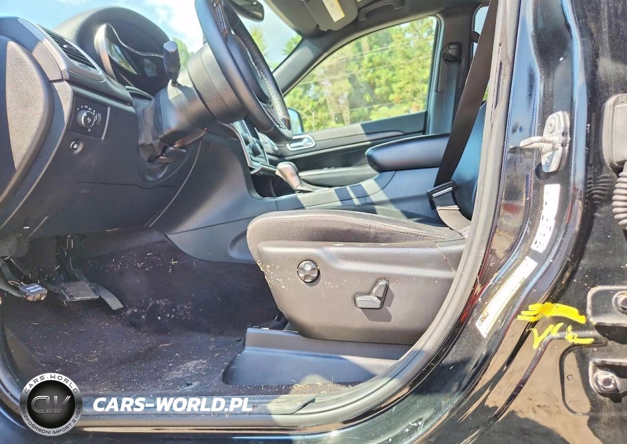 2017 Jeep Grand Cherokee Laredo VIN:1C4RJFAGXHC951898 - 13