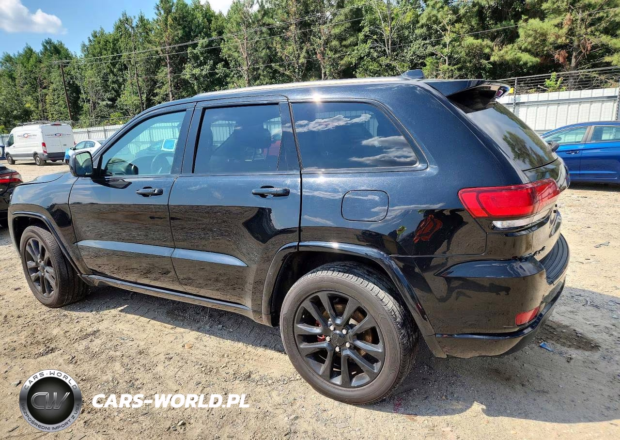 2017 Jeep Grand Cherokee Laredo VIN:1C4RJFAGXHC951898 - 2