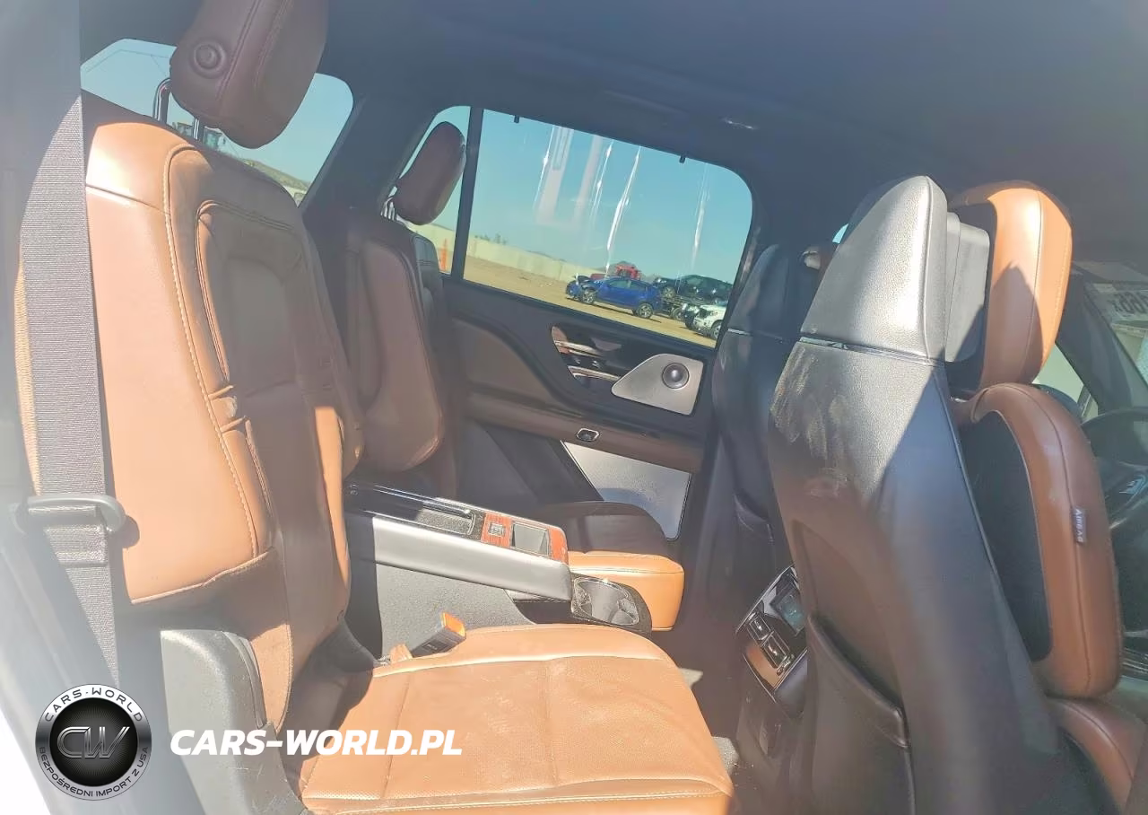 2020 Lincoln Aviator Reserve VIN:5LM5J7WC3LGL23668 - 11