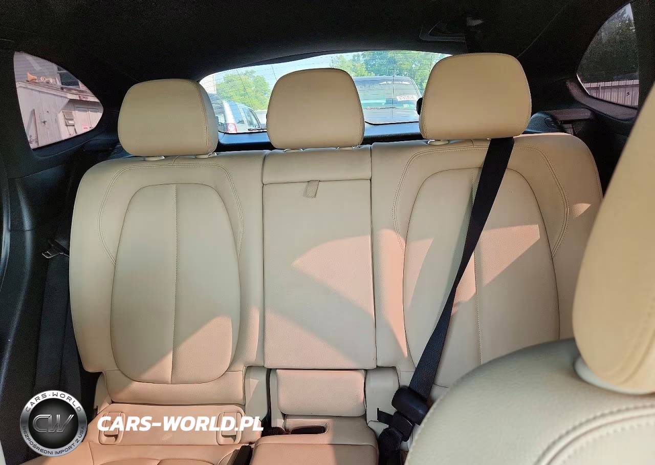 2018 BMW X1 xDrive28I VIN:WBXHT3C3XJ5K20528 - 10