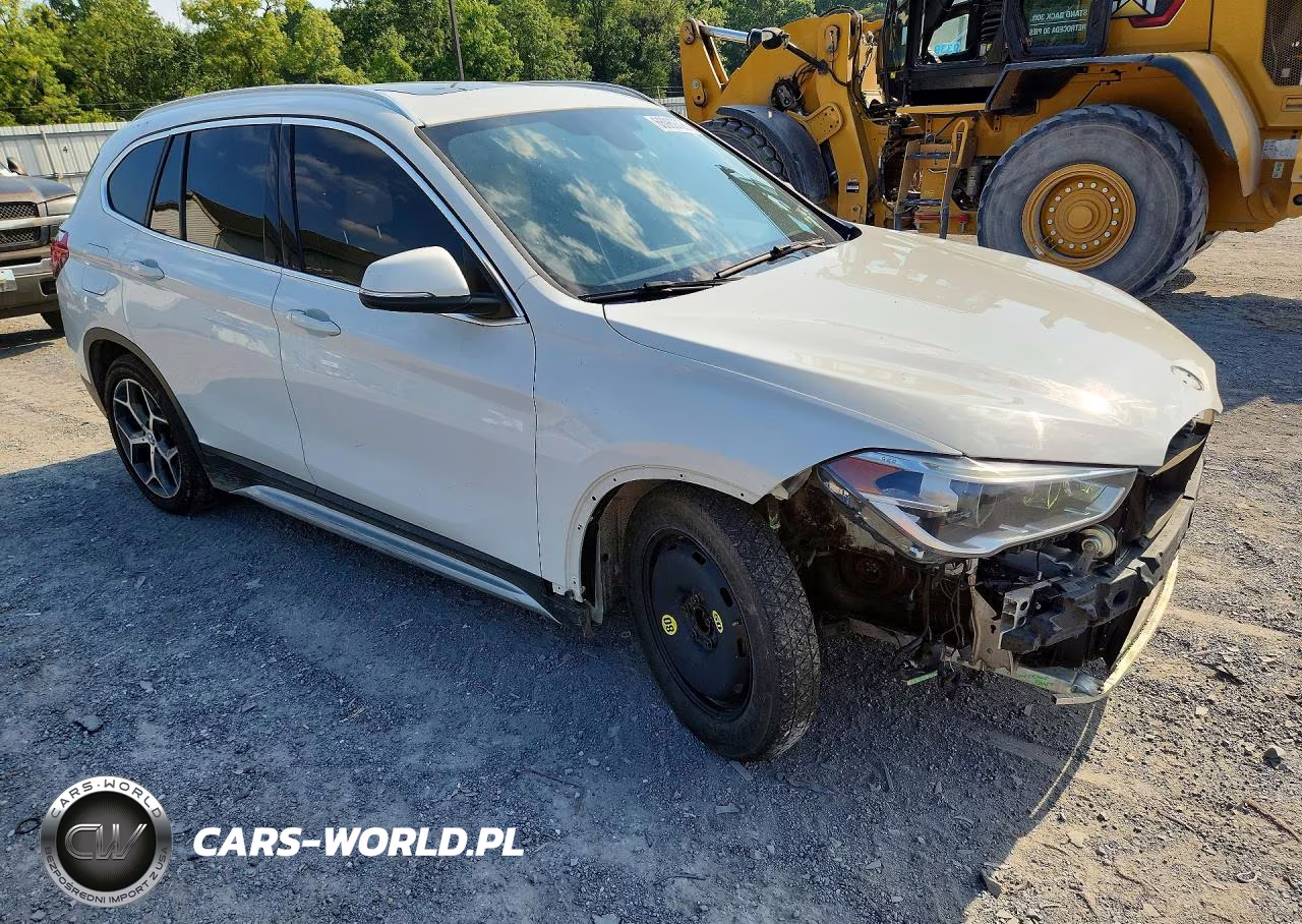 2018 BMW X1 xDrive28I VIN:WBXHT3C3XJ5K20528 - 4