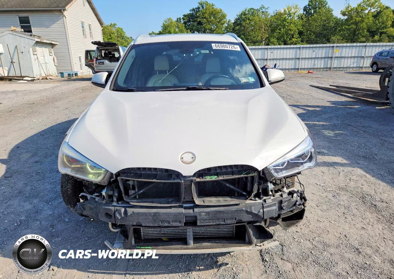 2018 BMW X1 xDrive28I VIN:WBXHT3C3XJ5K20528 - 5