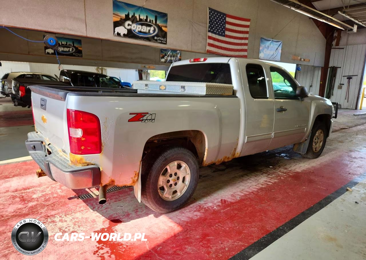 2013 Chevrolet Silverado K1500 Lt VIN:1GCRKSE72DZ105756 - 3