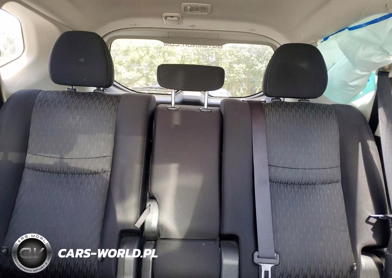 2020 Nissan Rogue S VIN:JN8AT2MT0LW018502 - 10