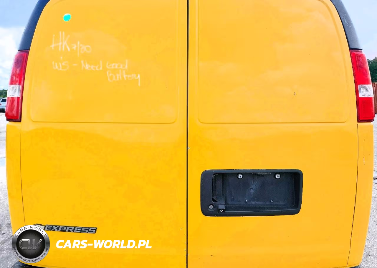 2021 Chevrolet Express 2500 Cargo Delivery Van VIN:1GCWGAFP2M1167427 - 10