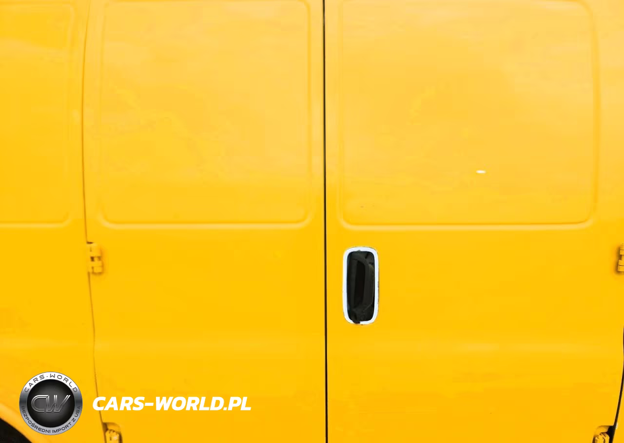 2021 Chevrolet Express 2500 Cargo Delivery Van VIN:1GCWGAFP2M1167427 - 11