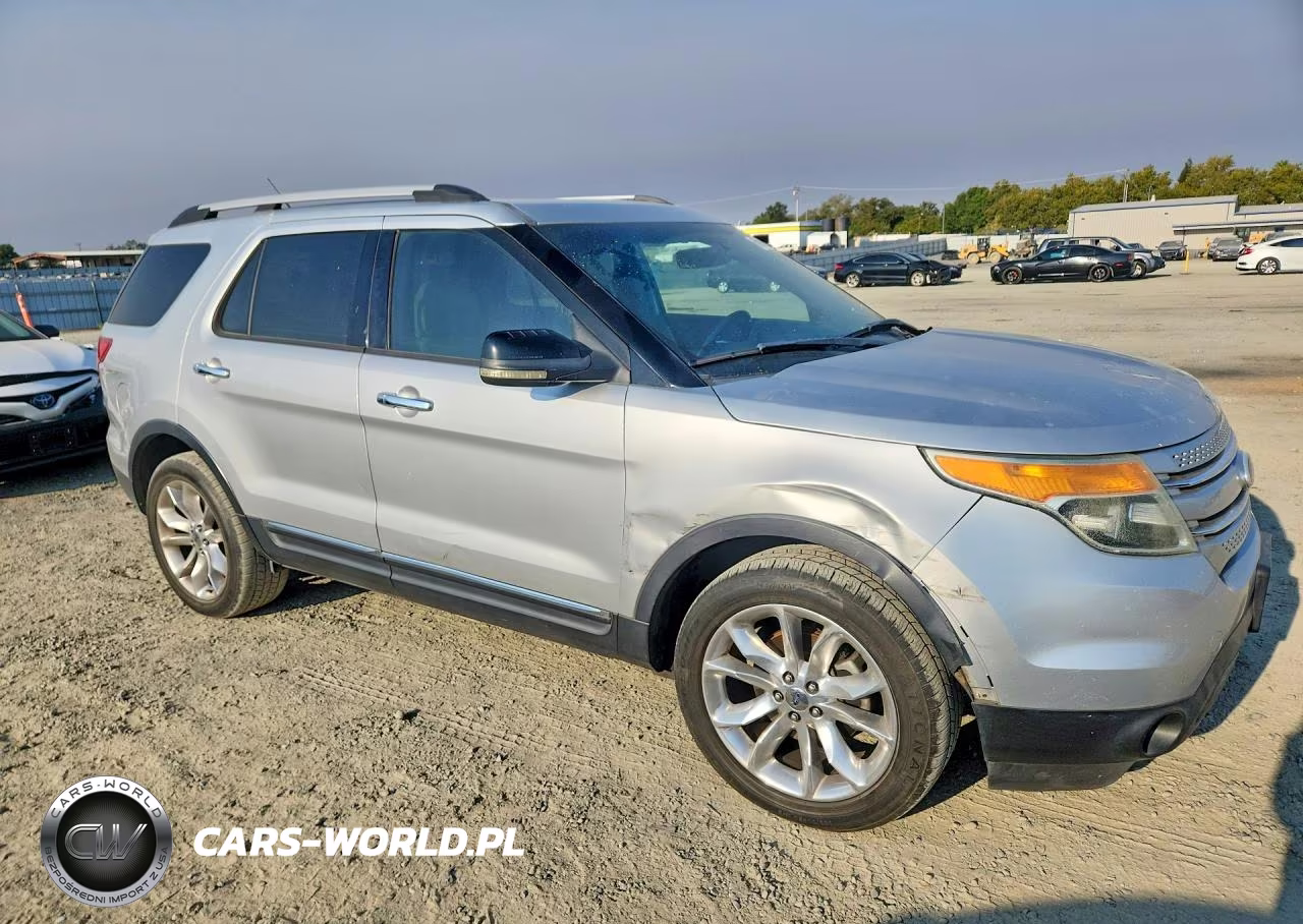 2011 Ford Explorer Xlt VIN:1FMHK8D89BGA18692 - 4
