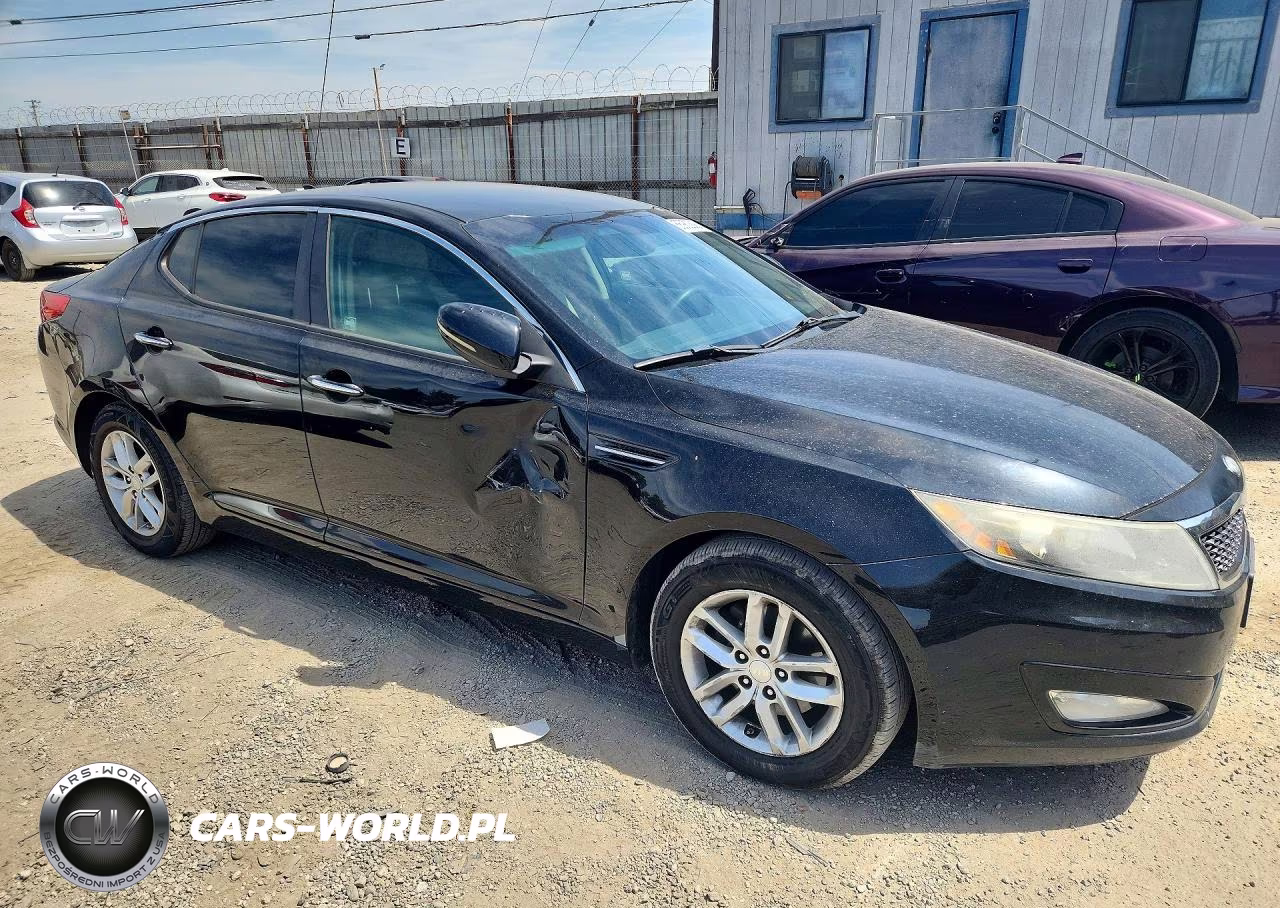 2013 Kia Optima Lx VIN:5XXGM4A73DG235583 - 4