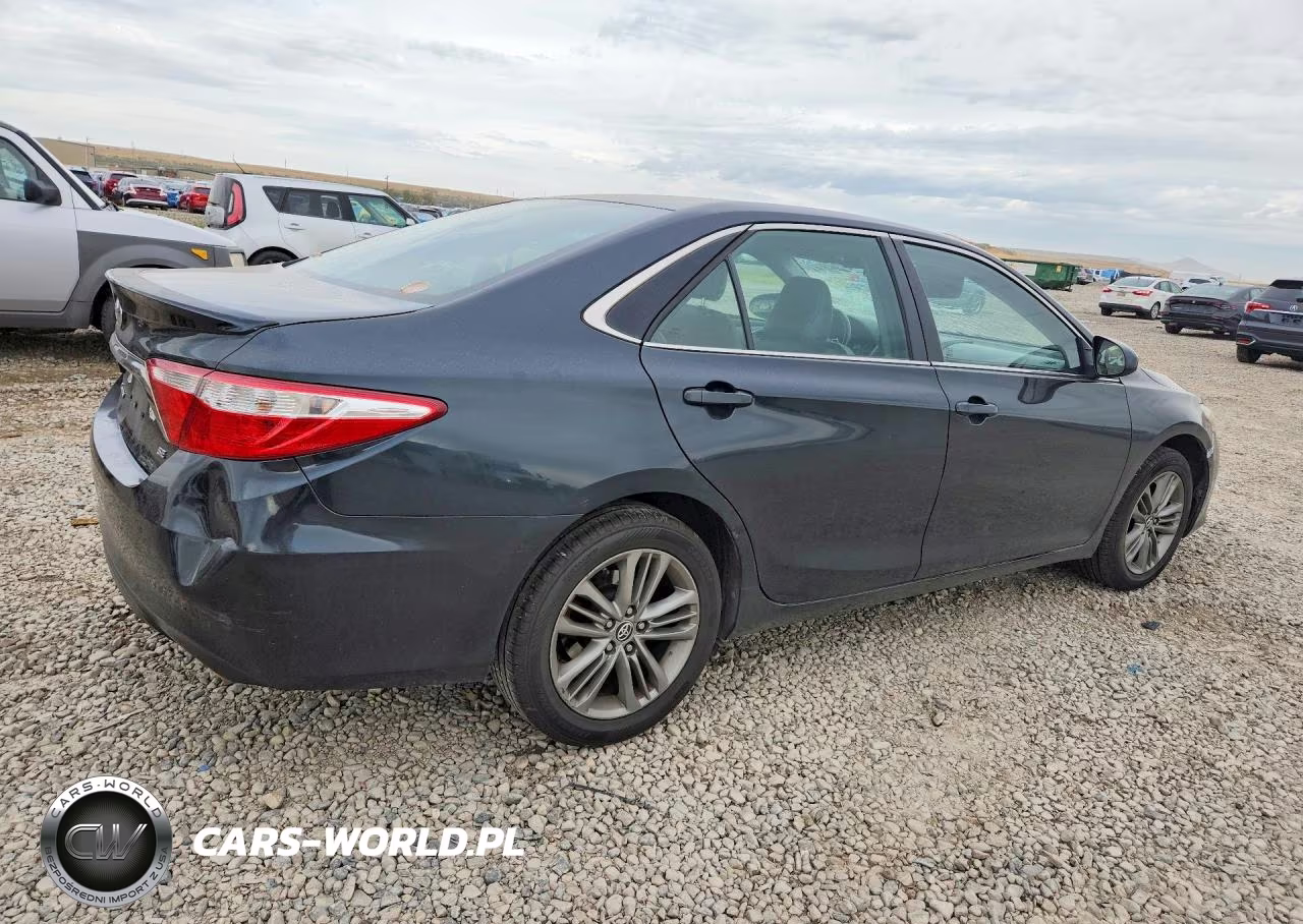 2016 Toyota Camry Se VIN:4T1BF1FK9GU182043 - 3