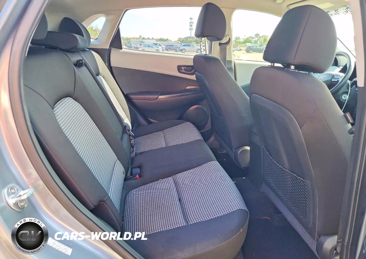 2018 Hyundai Kona Se VIN:KM8K1CAA3JU179218 - 11