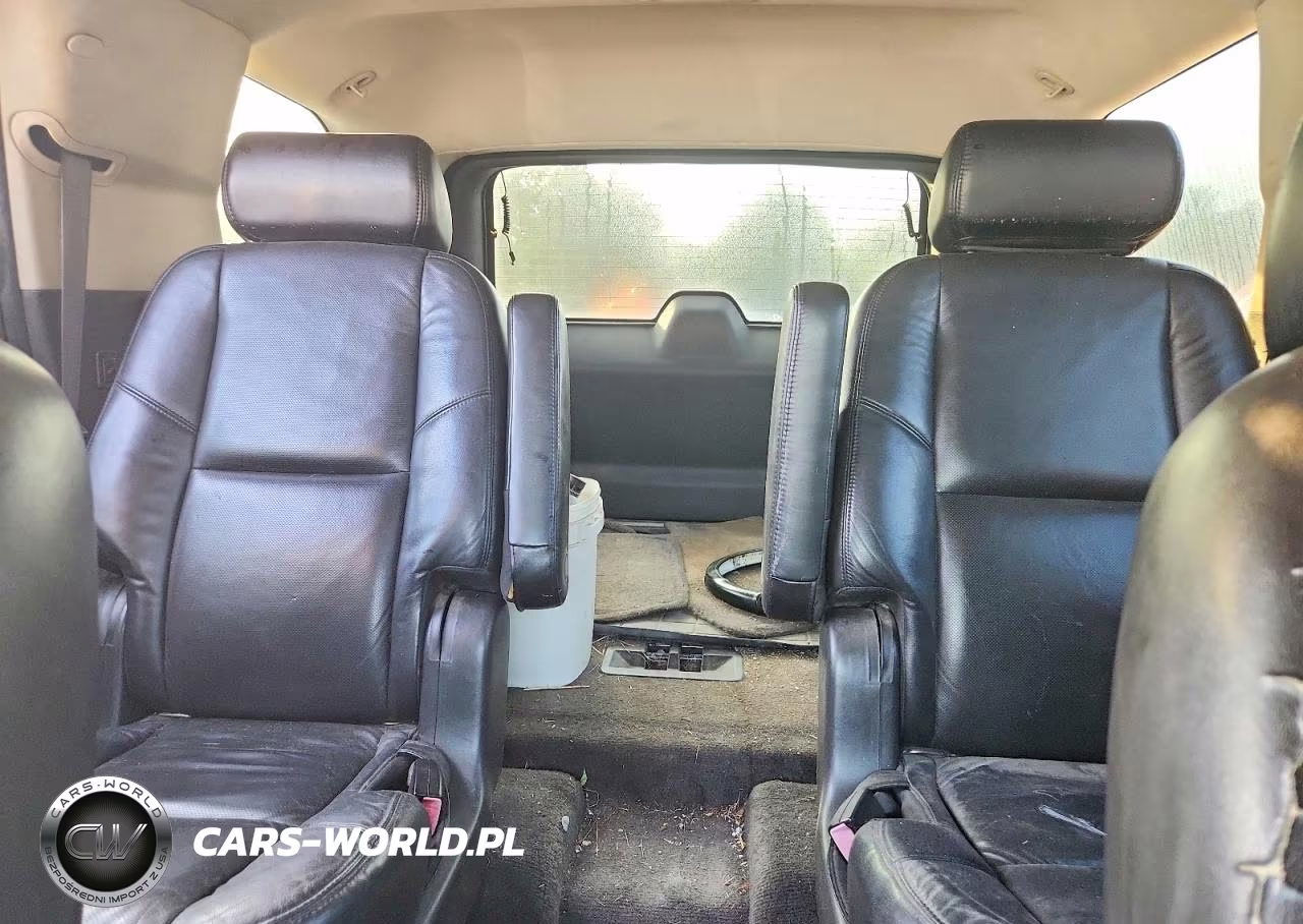 2008 Cadillac Escalade Luxury VIN:1GYFK63818R142285 - 10