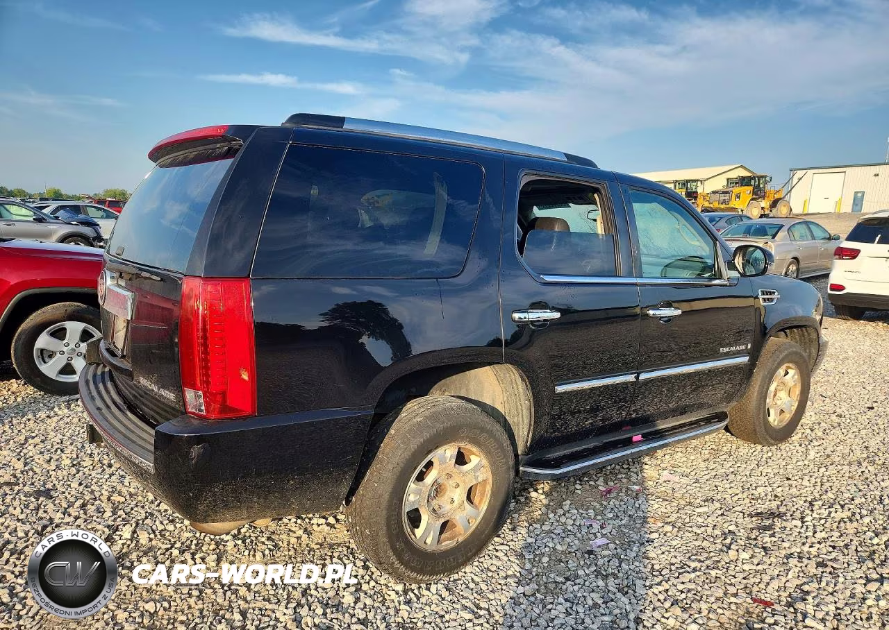 2008 Cadillac Escalade Luxury VIN:1GYFK63818R142285 - 3