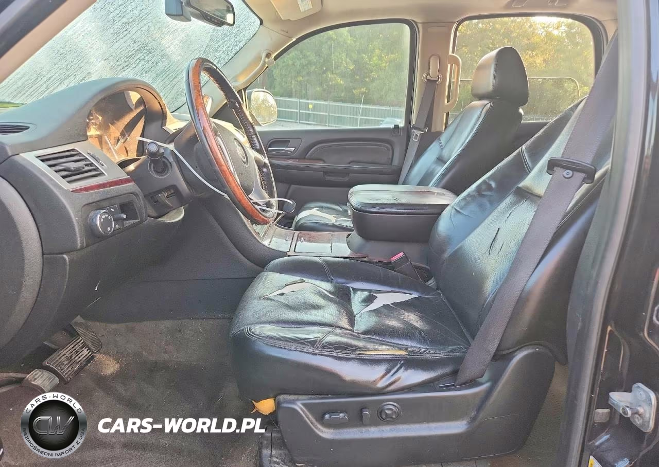 2008 Cadillac Escalade Luxury VIN:1GYFK63818R142285 - 7