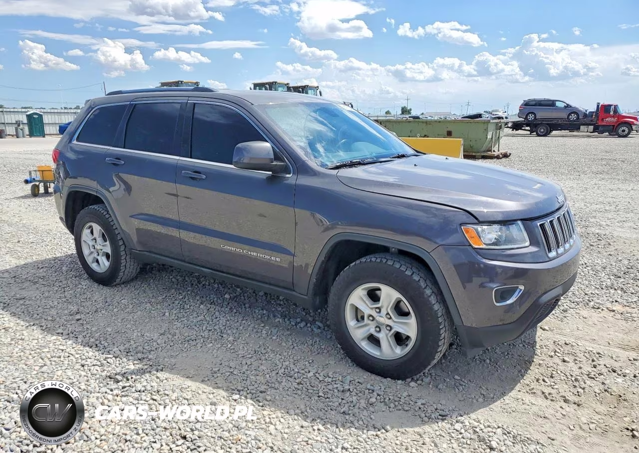 2016 Jeep Grand Cherokee Laredo VIN:1C4RJFAGXGC490071 - 4