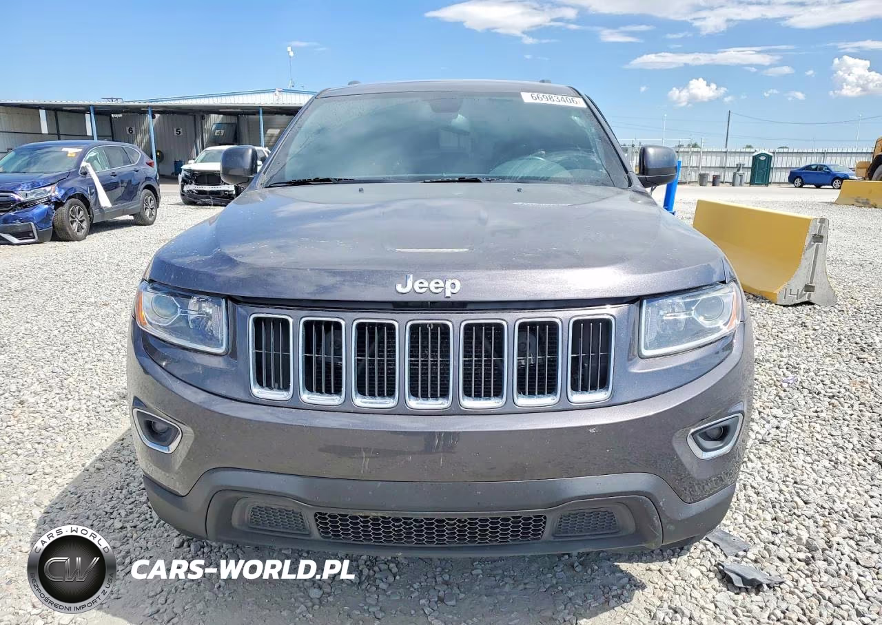 2016 Jeep Grand Cherokee Laredo VIN:1C4RJFAGXGC490071 - 5