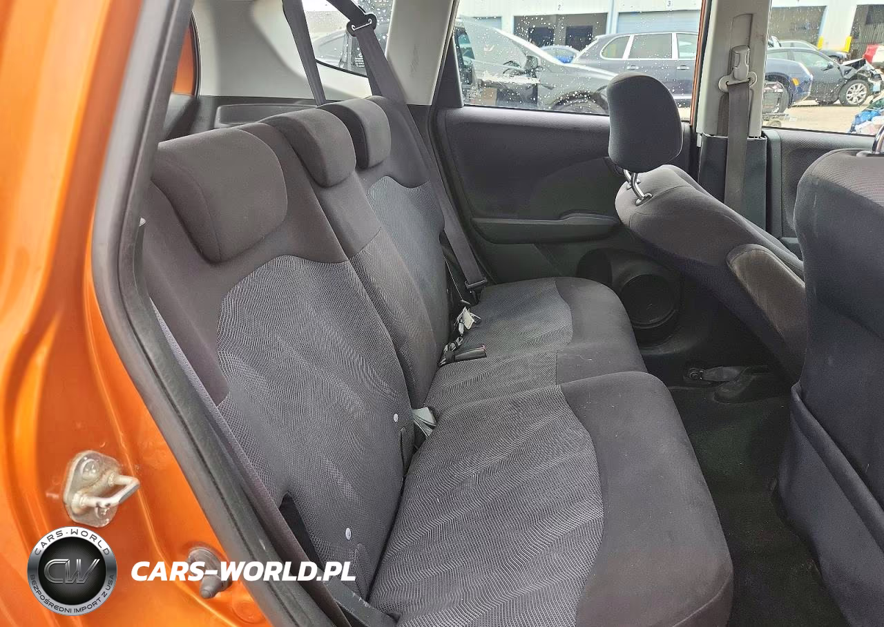2010 Honda Fit Sport VIN:JHMGE8H44AS020102 - 10