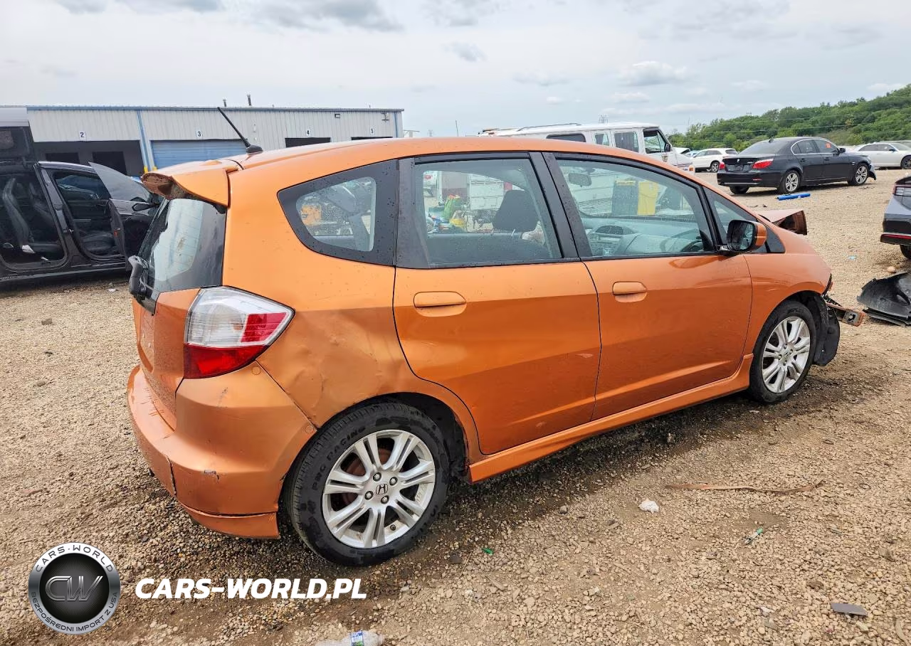2010 Honda Fit Sport VIN:JHMGE8H44AS020102 - 3