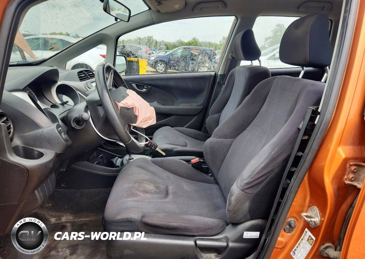 2010 Honda Fit Sport VIN:JHMGE8H44AS020102 - 7