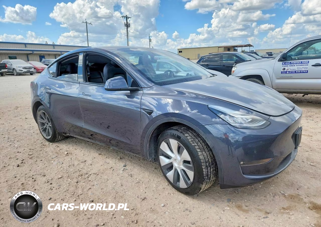 2022 Tesla Model Y VIN:7SAYGAEE4NF398740 - 4