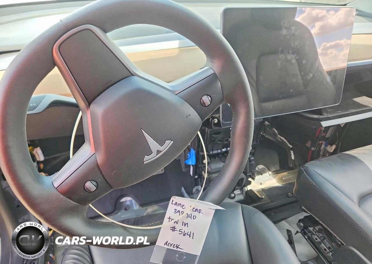 2022 Tesla Model Y VIN:7SAYGAEE4NF398740 - 9