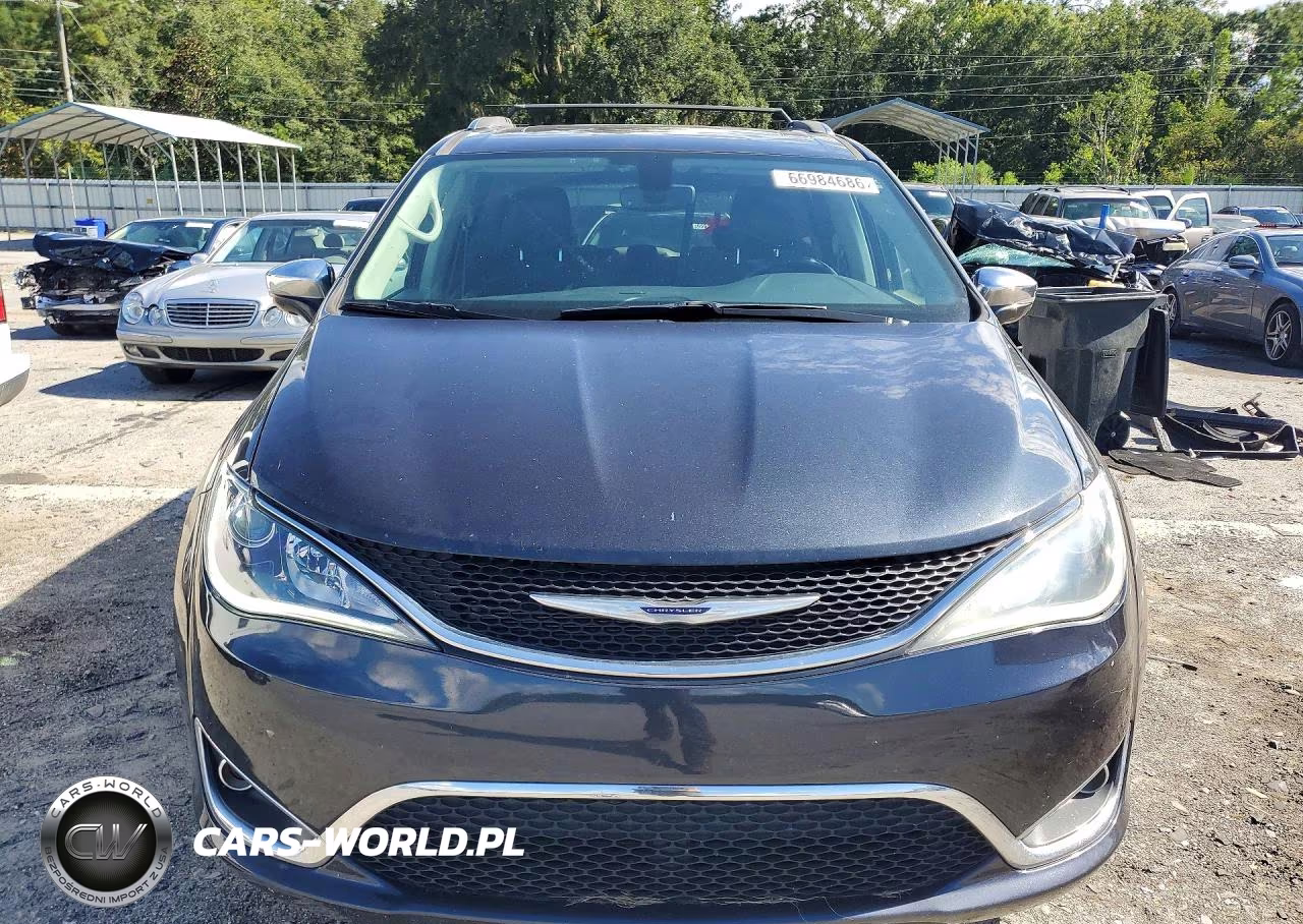 2019 Chrysler Pacifica Limited VIN:2C4RC1GG2KR705589 - 5