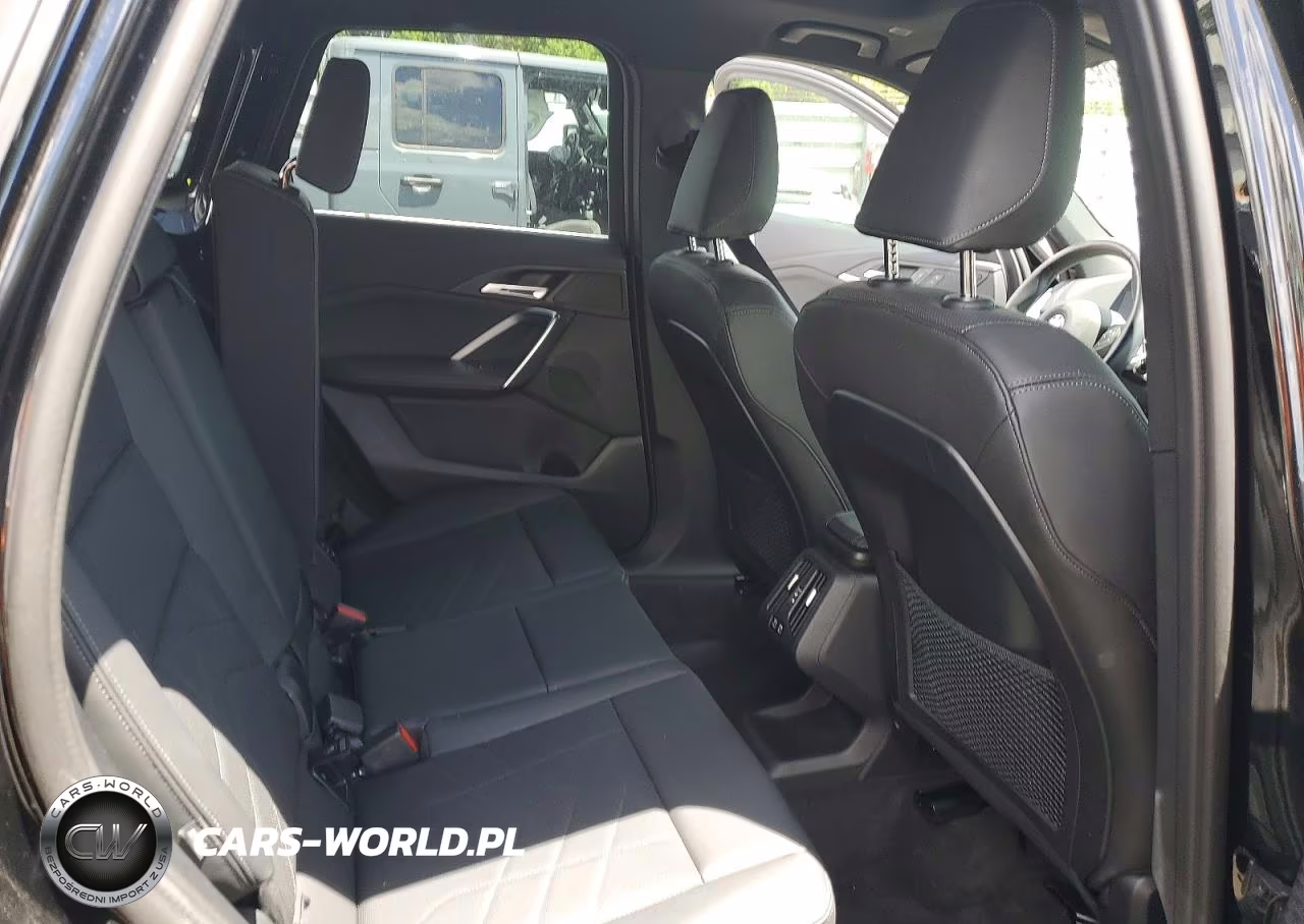 2023 BMW X1 xDrive28I VIN:WBX73EF01P5X51540 - 11