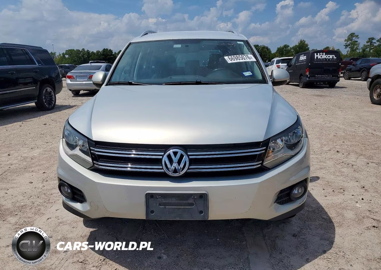 2012 Volkswagen Tiguan S VIN:WVGAV7AX9CW524934 - 5