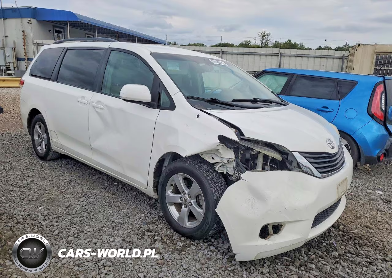2011 Toyota Sienna Le VIN:5TDKK3DC7BS089624 - 4