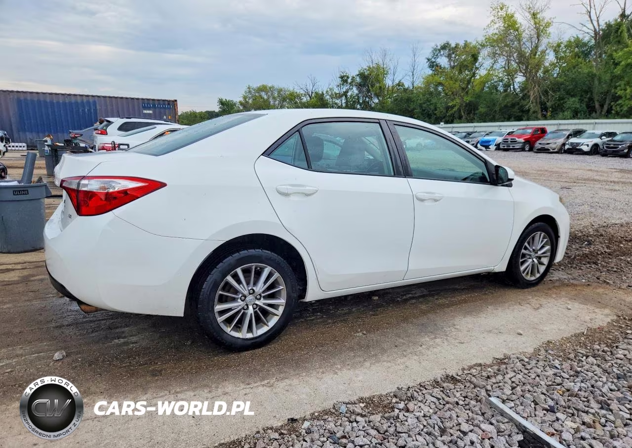 2015 Toyota Corolla Le Plus VIN:5YFBURHE2FP241526 - 3