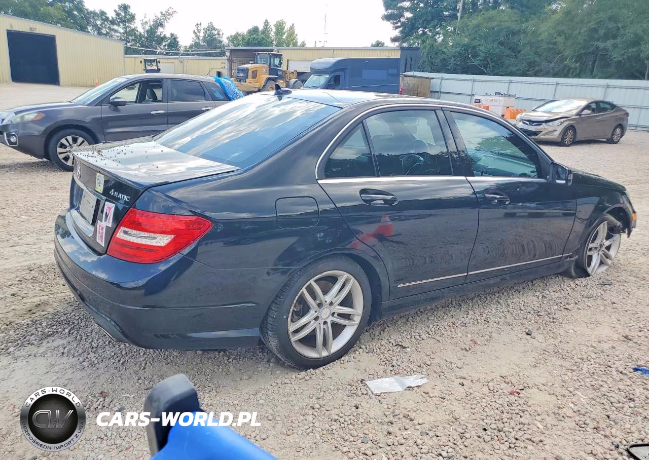 2013 Mercedes-Benz C 300 4Matic VIN:WDDGF8AB8DG098807 - 3