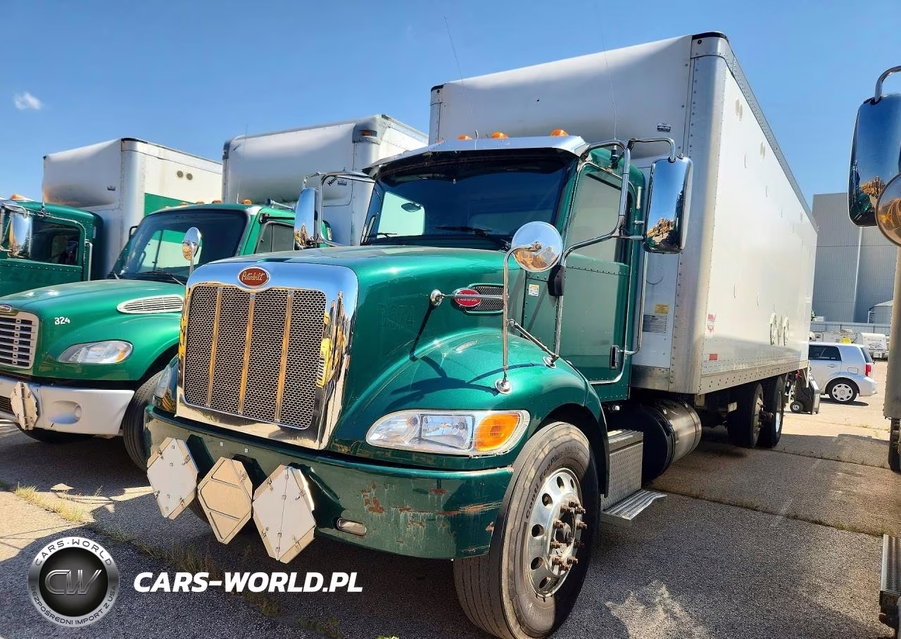2020 Peterbilt 348 Box Truck – zdjęcie 1 z 13