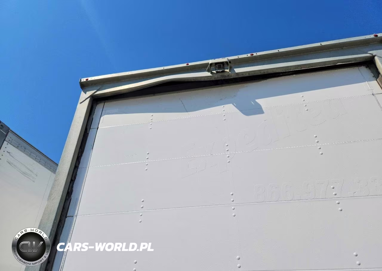 2020 Peterbilt 348 Box Truck VIN:2NP3KM8X3LM668732 - 13