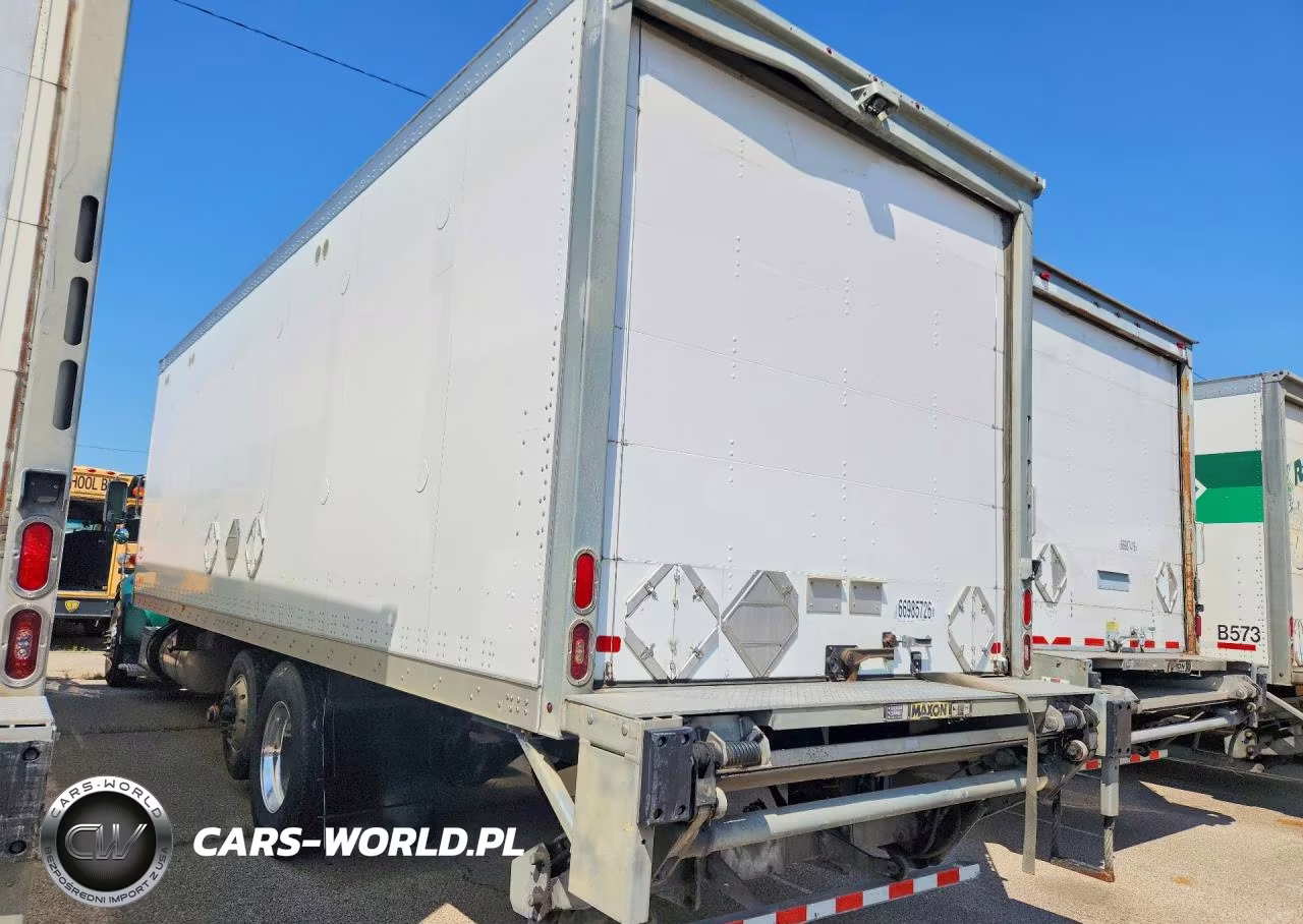 2020 Peterbilt 348 Box Truck VIN:2NP3KM8X3LM668732 - 2