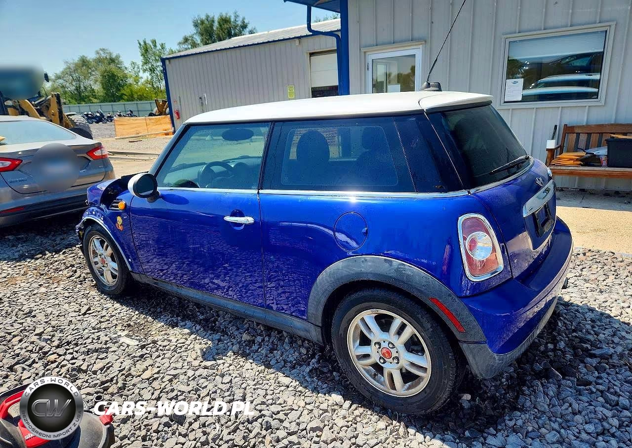 2011 Mini Cooper VIN:WMWSU3C56BT252212 - 2