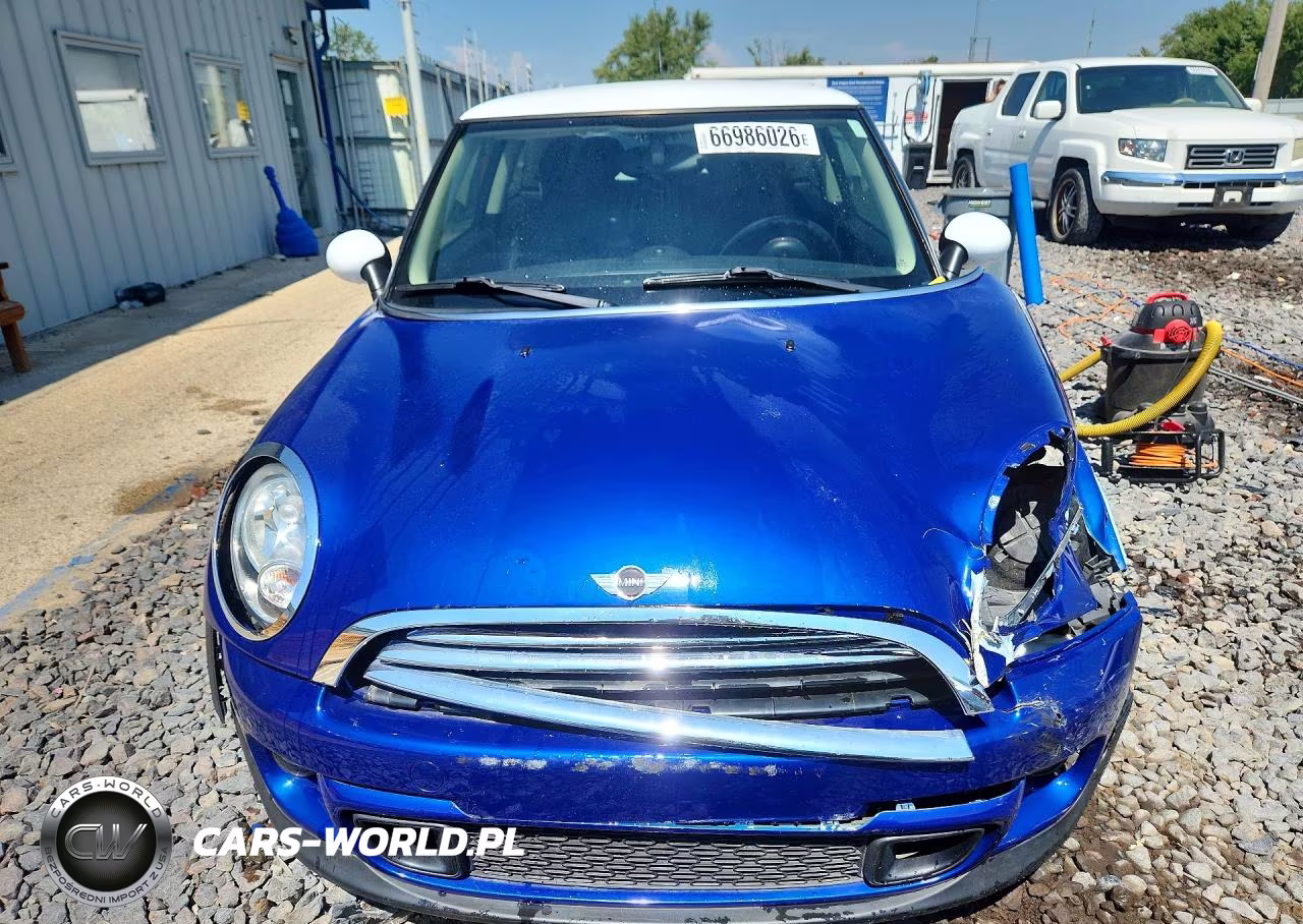 2011 Mini Cooper VIN:WMWSU3C56BT252212 - 5