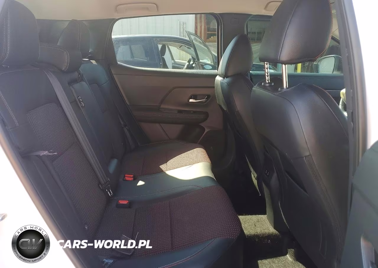 2025 Nissan Kicks Sr VIN:3N8AP6DA4SL313083 - 11
