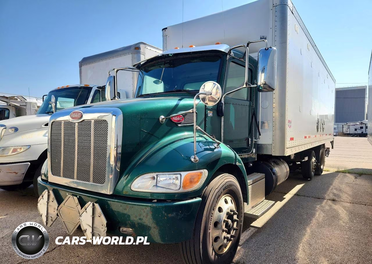 2020 Peterbilt 348 Box Truck – zdjęcie 1 z 13