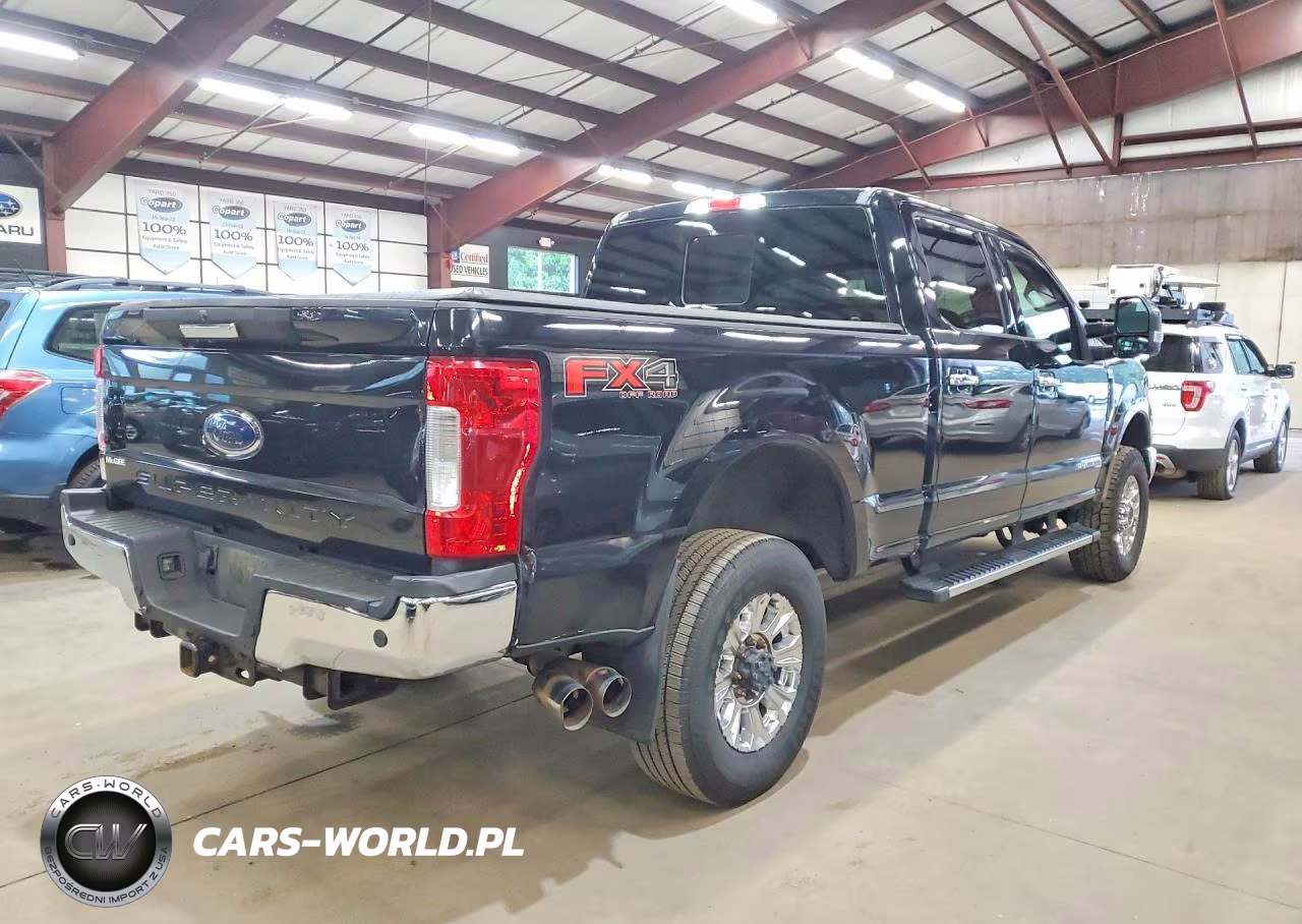 2017 Ford F350 Super Duty VIN:1FT8W3BTXHEC93107 - 3