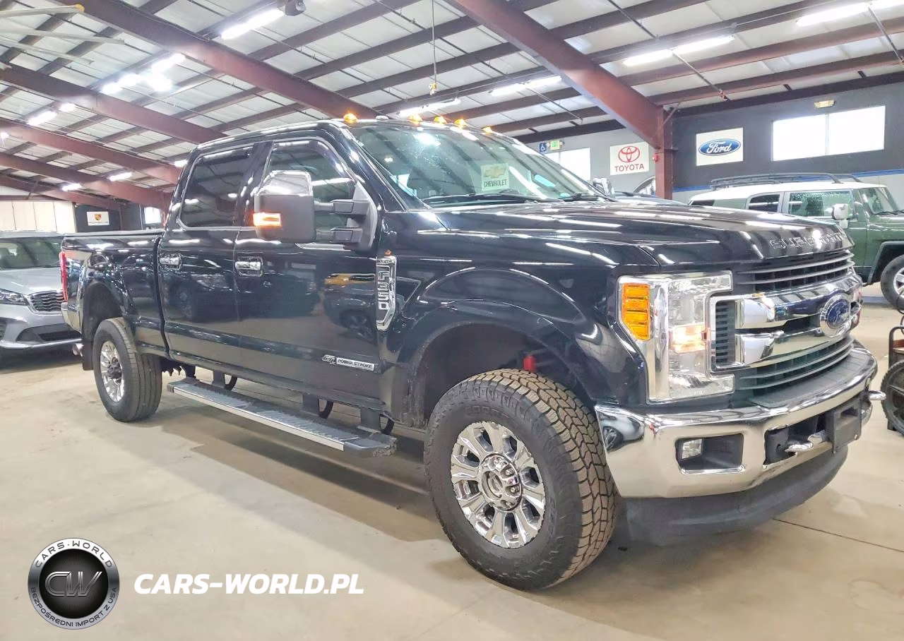 2017 Ford F350 Super Duty VIN:1FT8W3BTXHEC93107 - 4