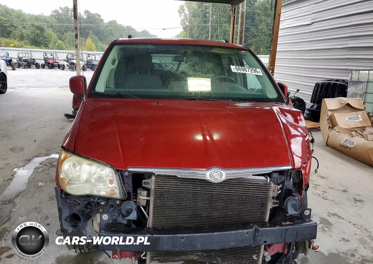 2010 Chrysler Town & Country Touring VIN:2A4RR5D15AR230096 - 5