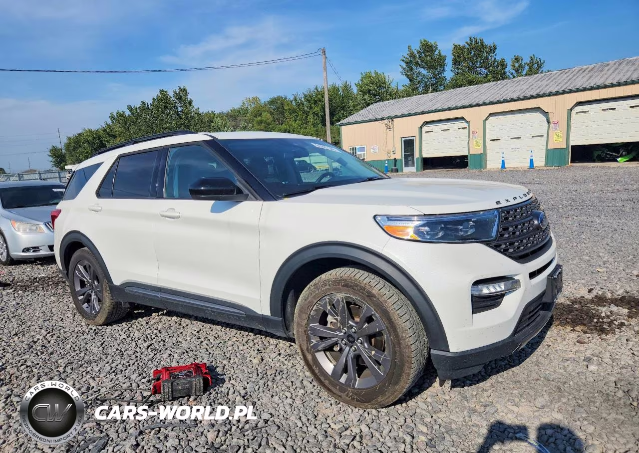 2022 Ford Explorer Xlt VIN:1FMSK8DH2NGC27816 - 4