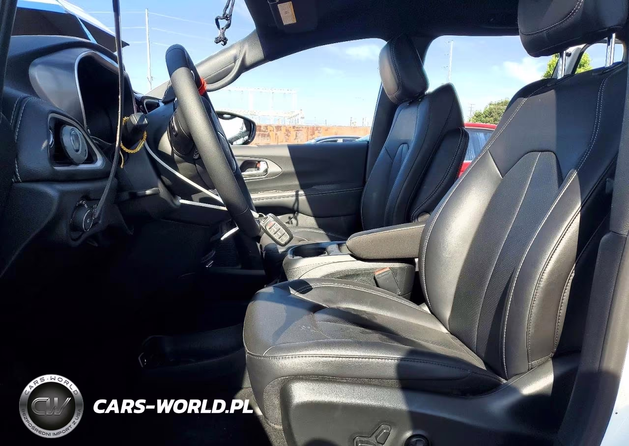 2026 Chrysler Pacifica Select VIN:2C4RC1BG3TR152511 - 7