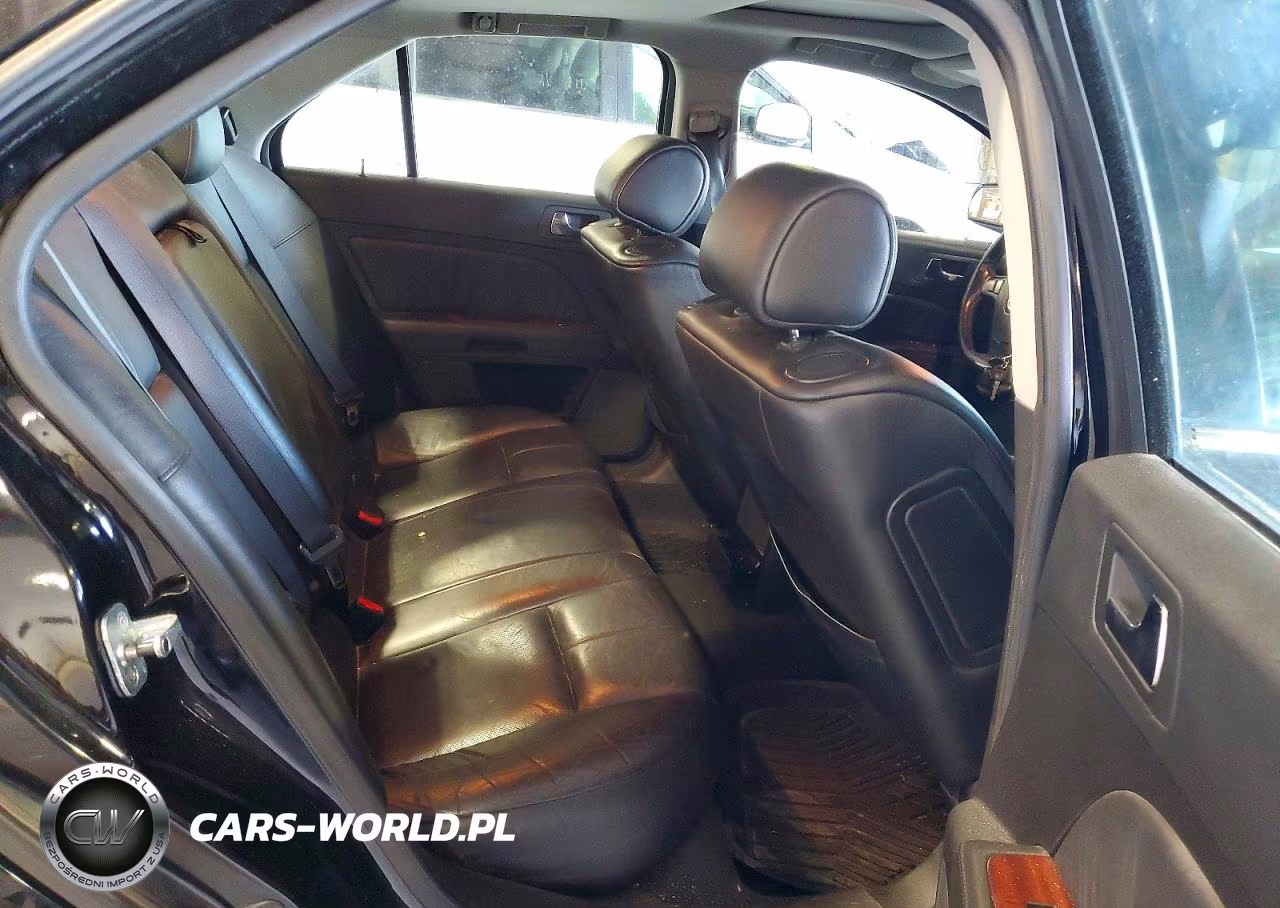 2007 Cadillac Sts VIN:1G6DC67AX70165559 - 10