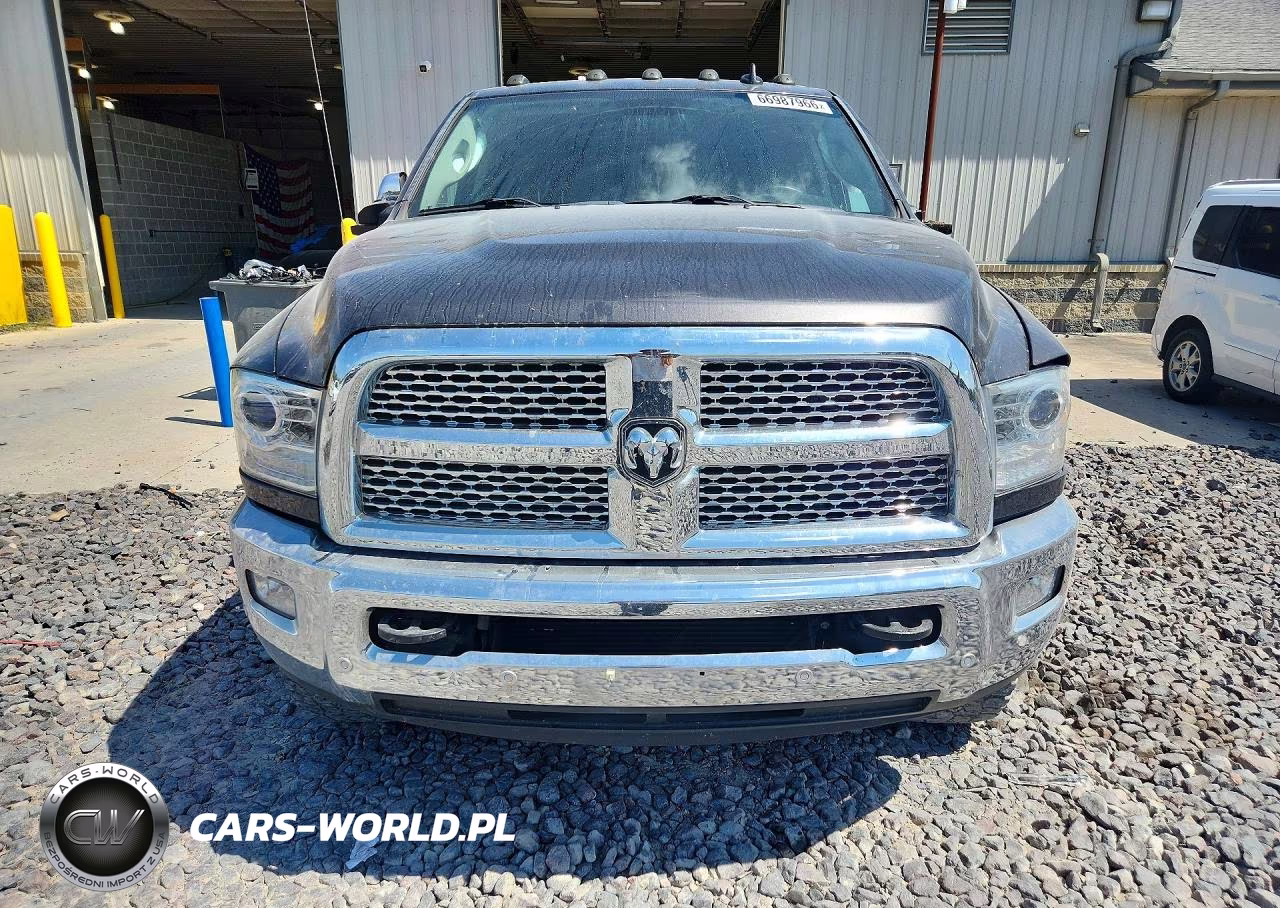 2017 Ram 2500 Laramie VIN:3C6UR5FL1HG702302 - 5