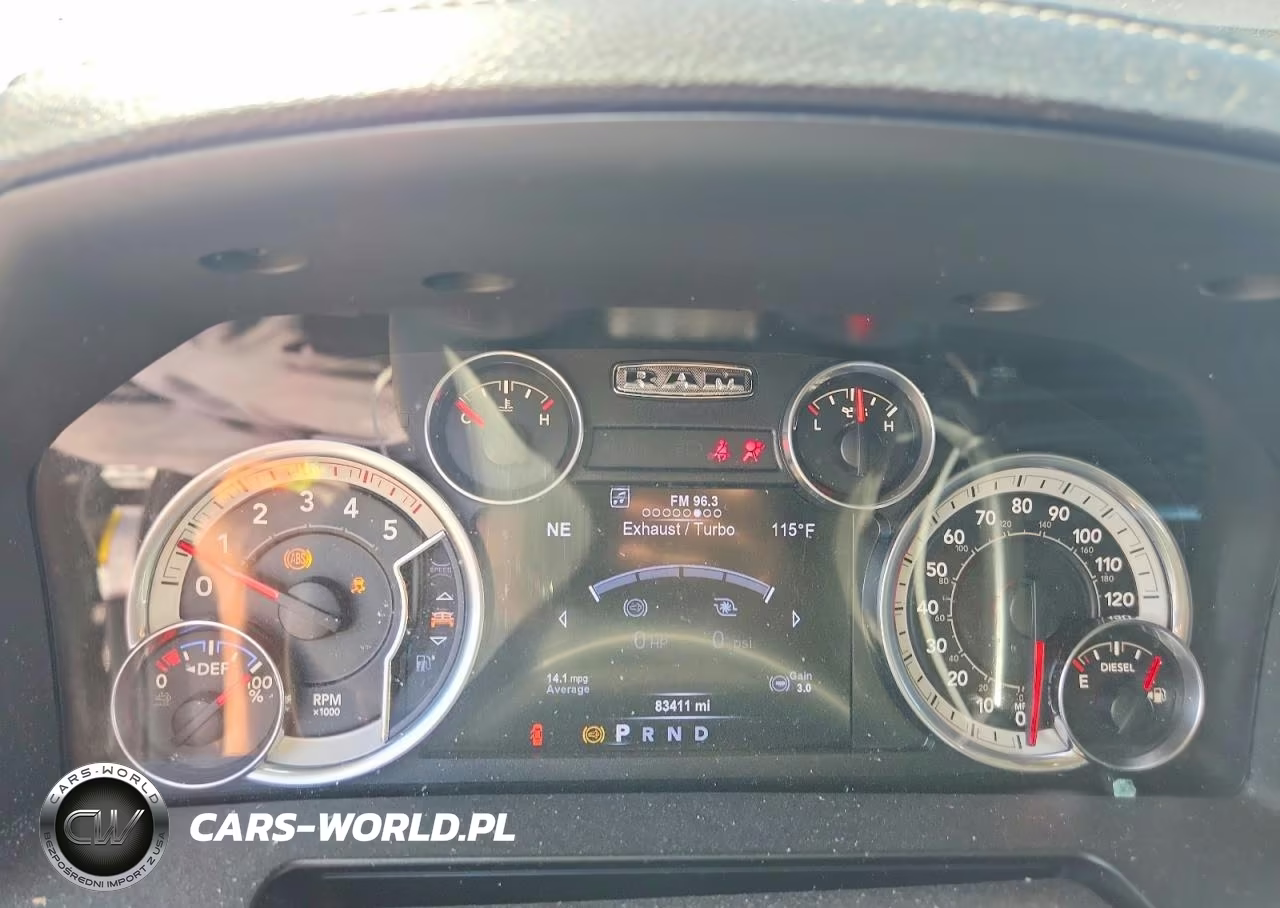 2017 Ram 2500 Laramie VIN:3C6UR5FL1HG702302 - 9