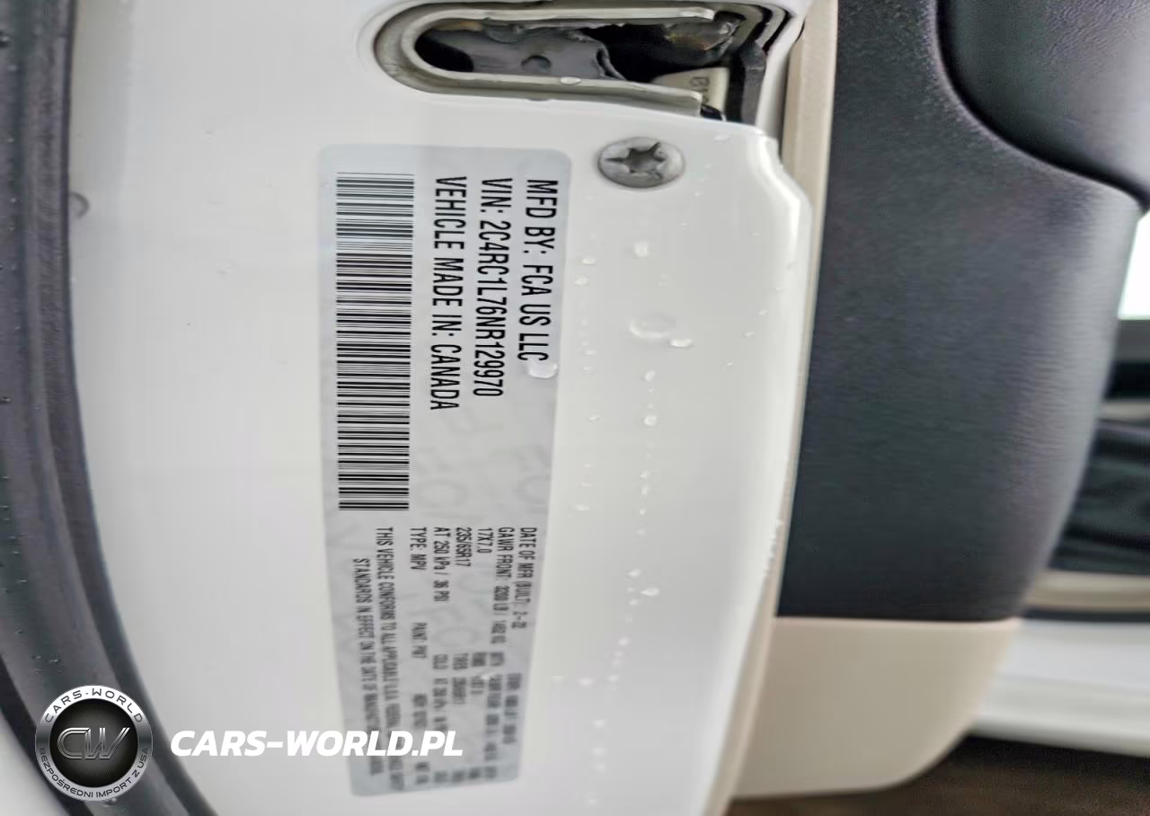 2022 Chrysler Pacifica Hybrid Touring L VIN:2C4RC1L76NR129970 - 13