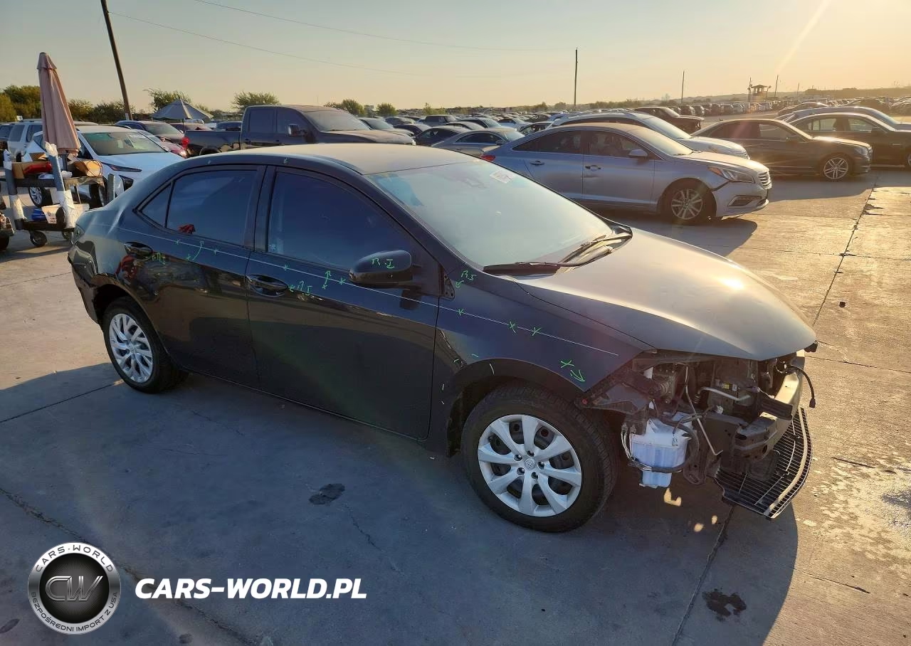 2017 Toyota Corolla Le VIN:5YFBURHE9HP734803 - 4