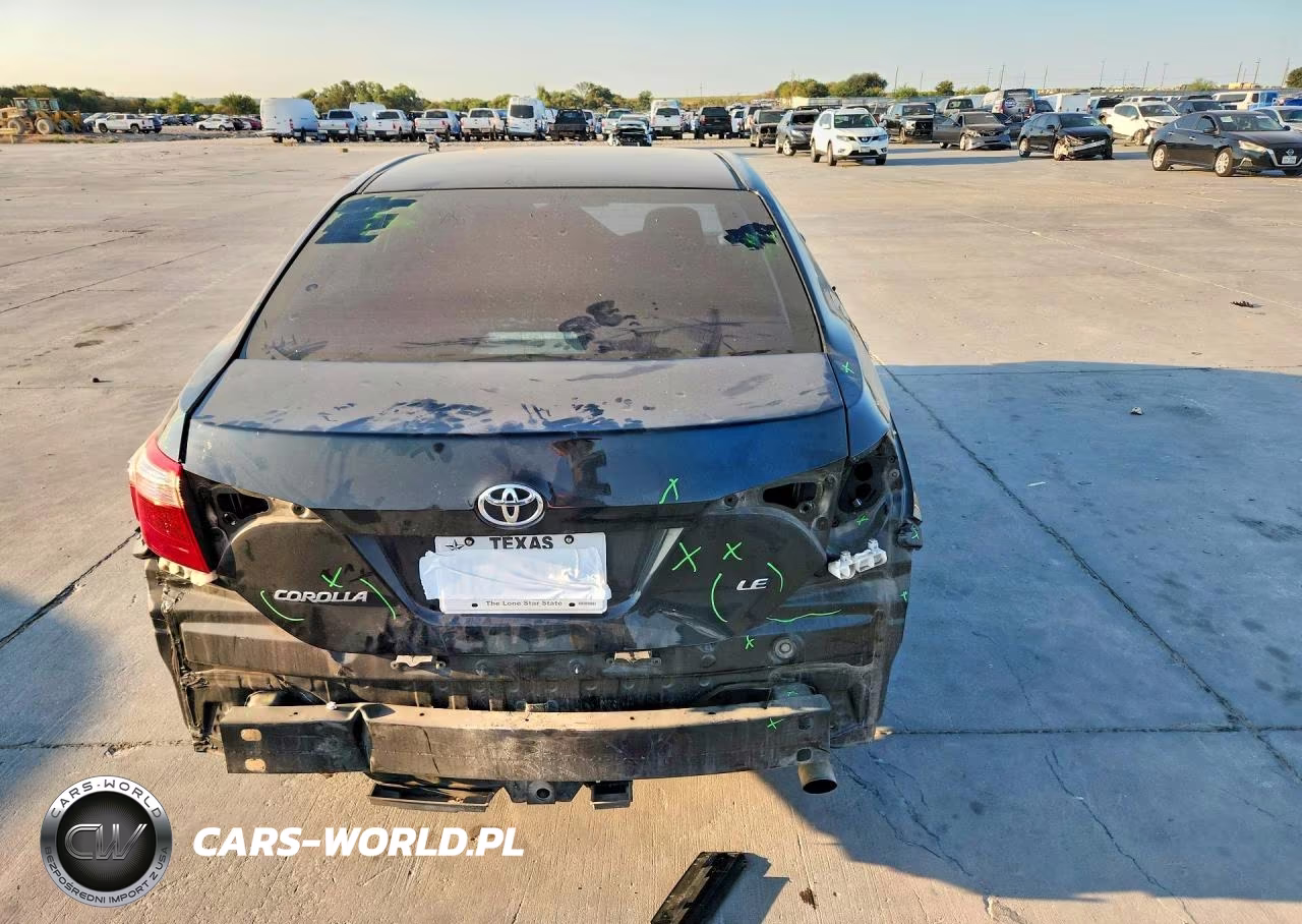 2017 Toyota Corolla Le VIN:5YFBURHE9HP734803 - 6