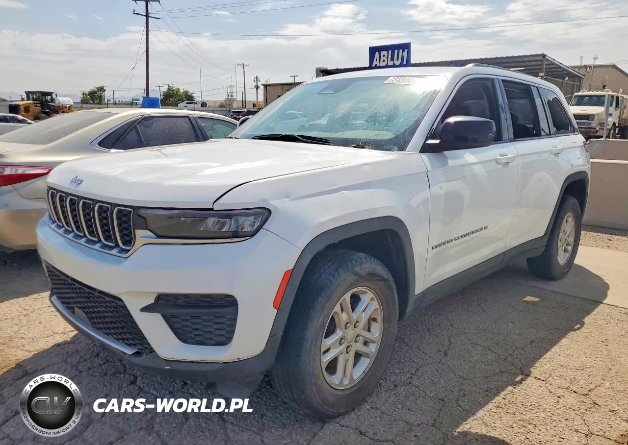 2023 Jeep Grand Cherokee Laredo – zdjęcie 1 z 13
