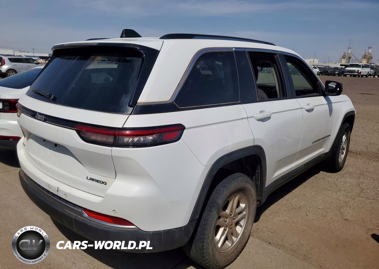 2023 Jeep Grand Cherokee Laredo VIN:1C4RJHAG4PC622494 - 3
